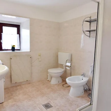 Апартаменты Modern With Shared Garden Near Umago *